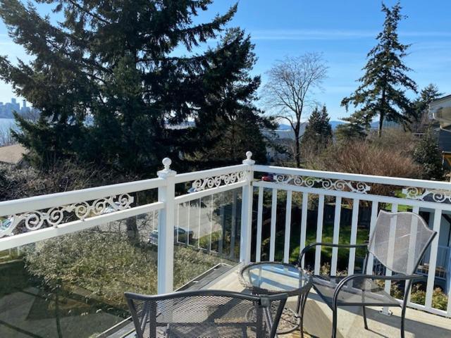 Ocean Breeze Executive Bed And Breakfast North Vancouver Bagian luar foto