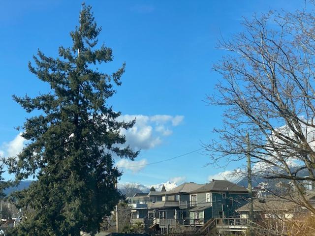 Ocean Breeze Executive Bed And Breakfast North Vancouver Bagian luar foto